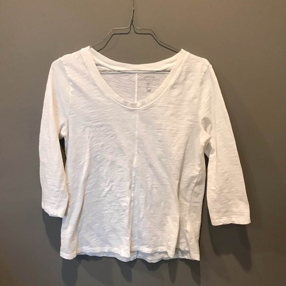 Gap, quarter sleeve lightweight white tee shirt